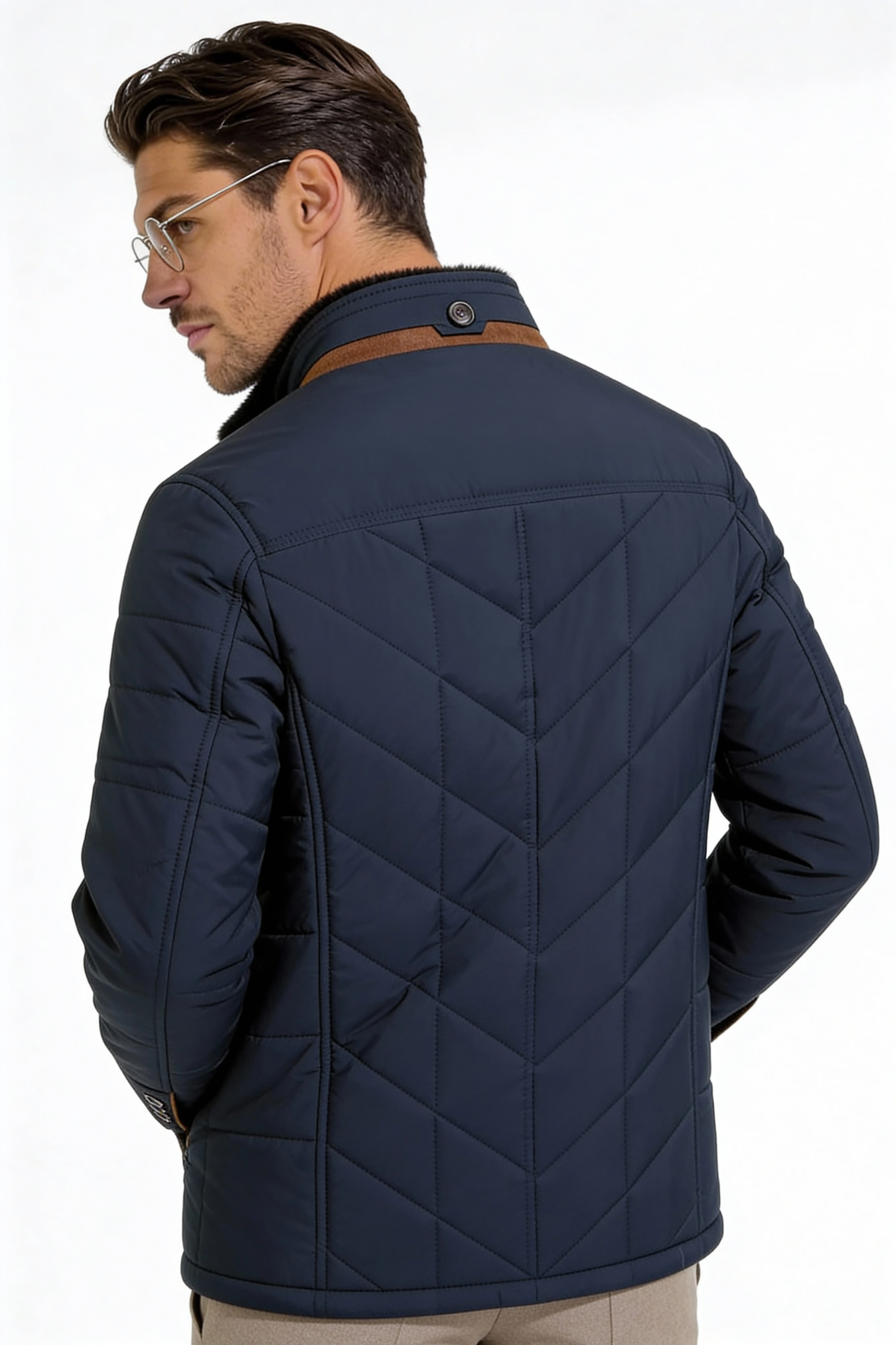 Man wearing the Revington quilted jacket with lightweight insulation and a clean, structured fit for everyday wear